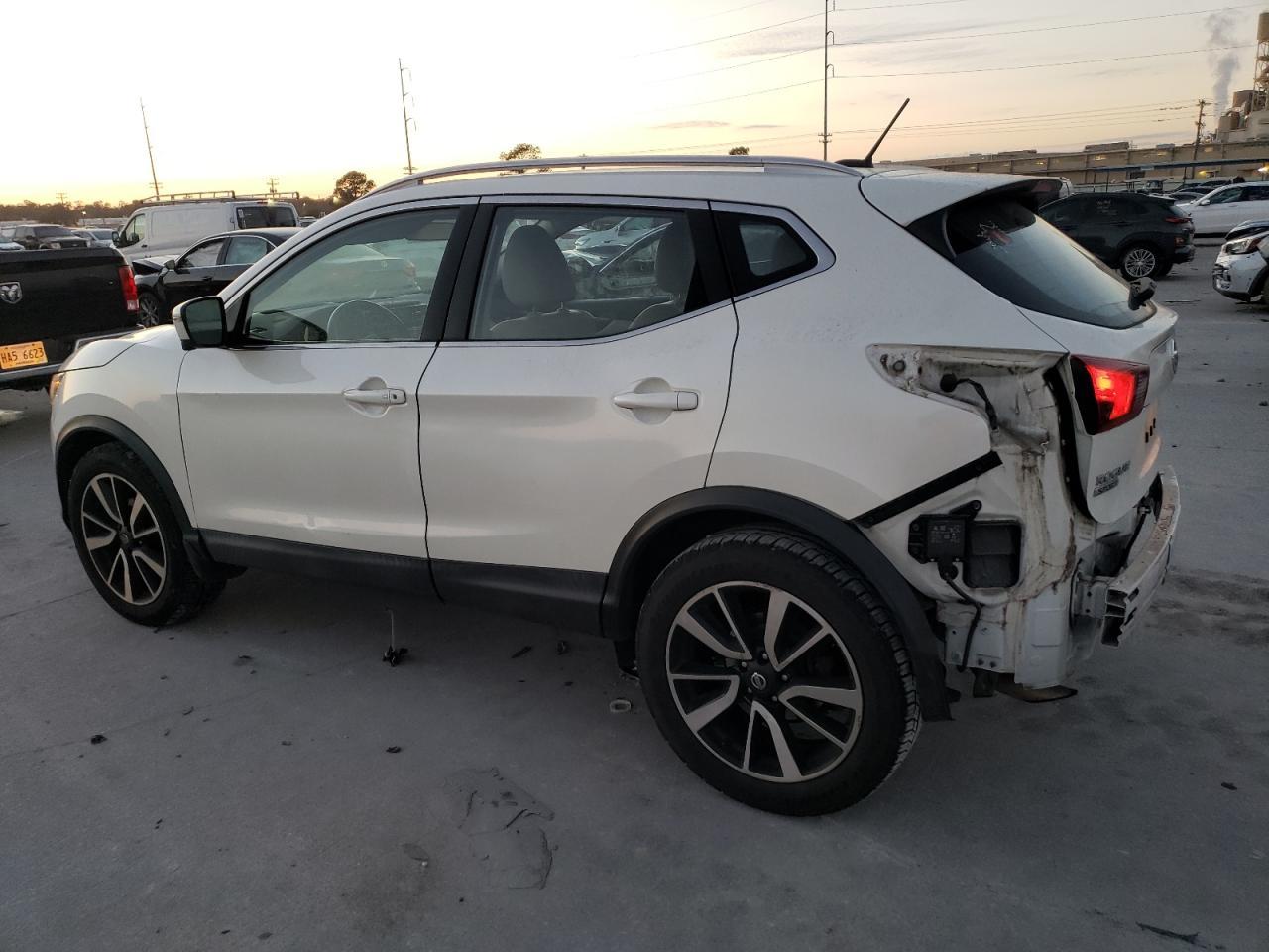 2018 NISSAN ROGUE SPOR - Фото 2