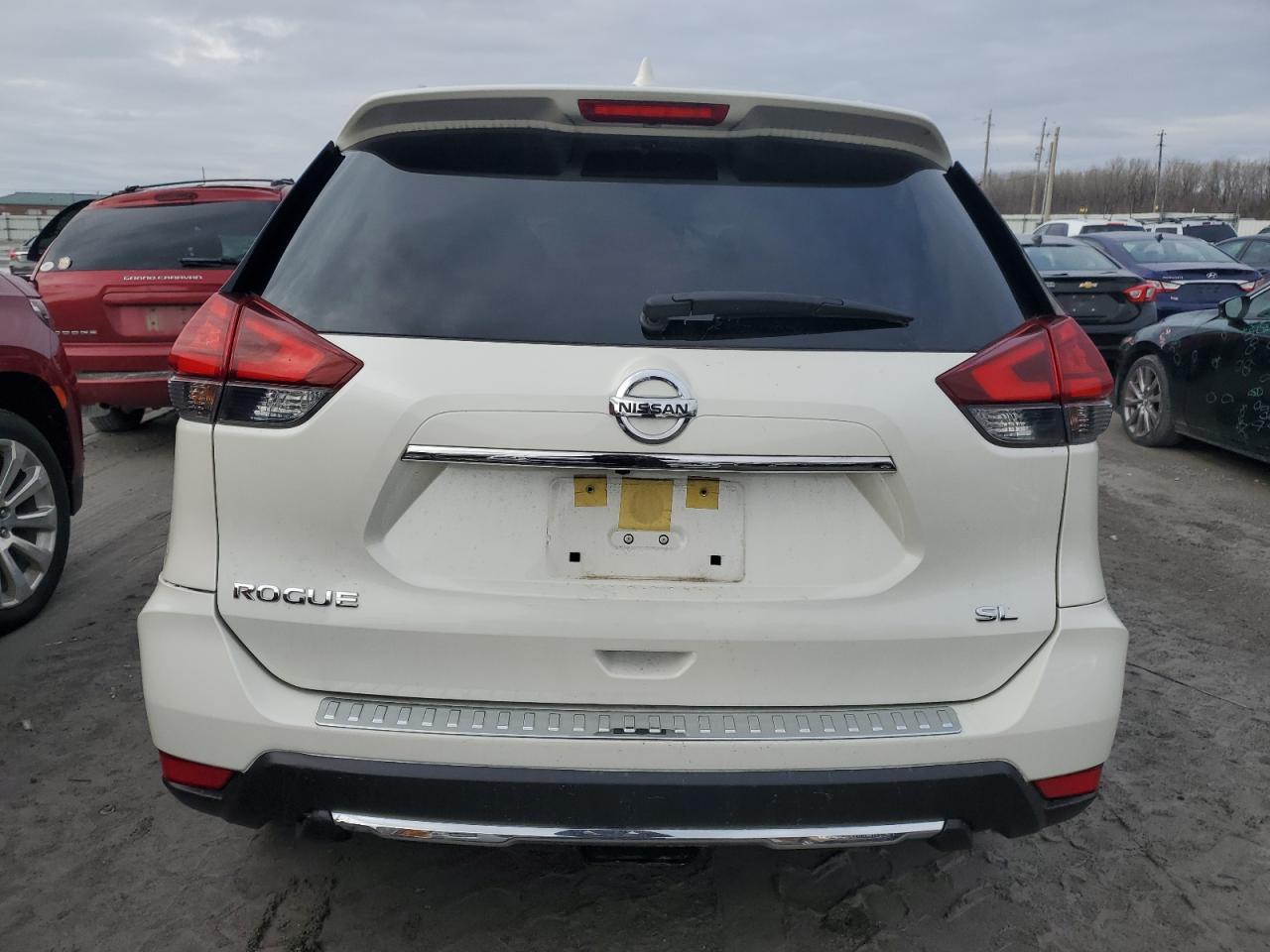 2017 NISSAN ROGUE S - Image 6