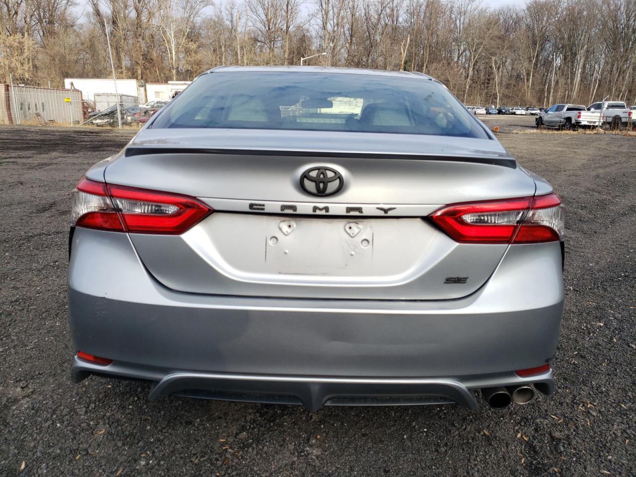 2018 TOYOTA CAMRY L - Фото 6