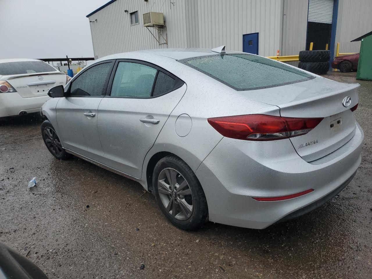 2017 HYUNDAI ELANTRA SE - Image 2