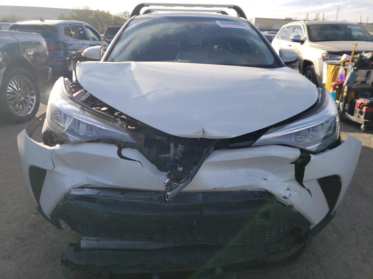 2021 TOYOTA C-HR XLE - Фото 5