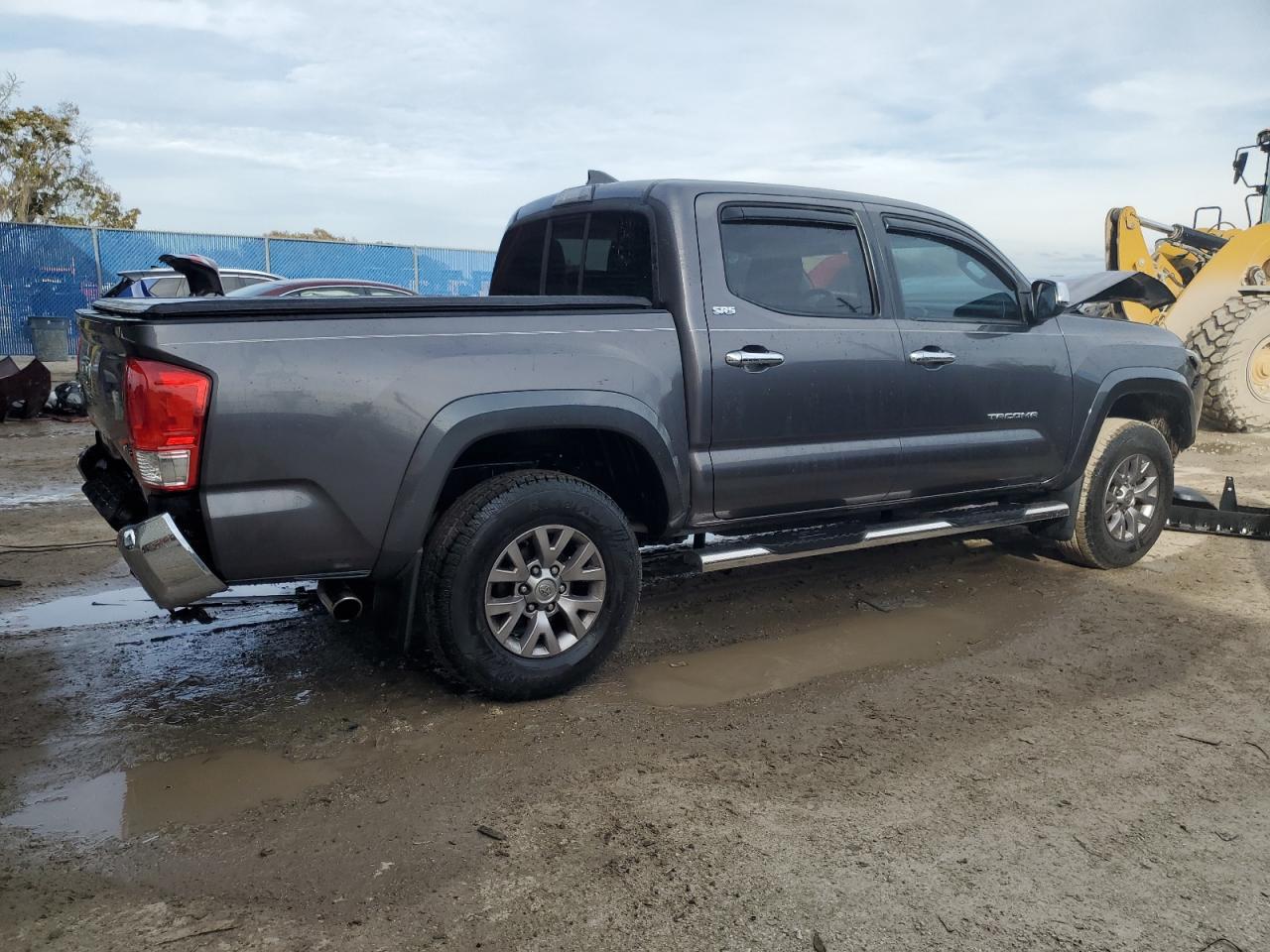 2017 TOYOTA TACOMA DOU - Фото 3