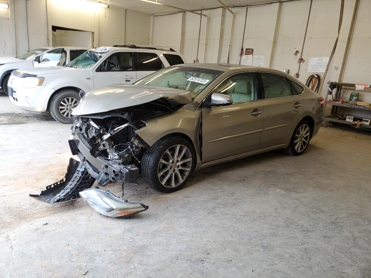 2015 TOYOTA AVALON XLE