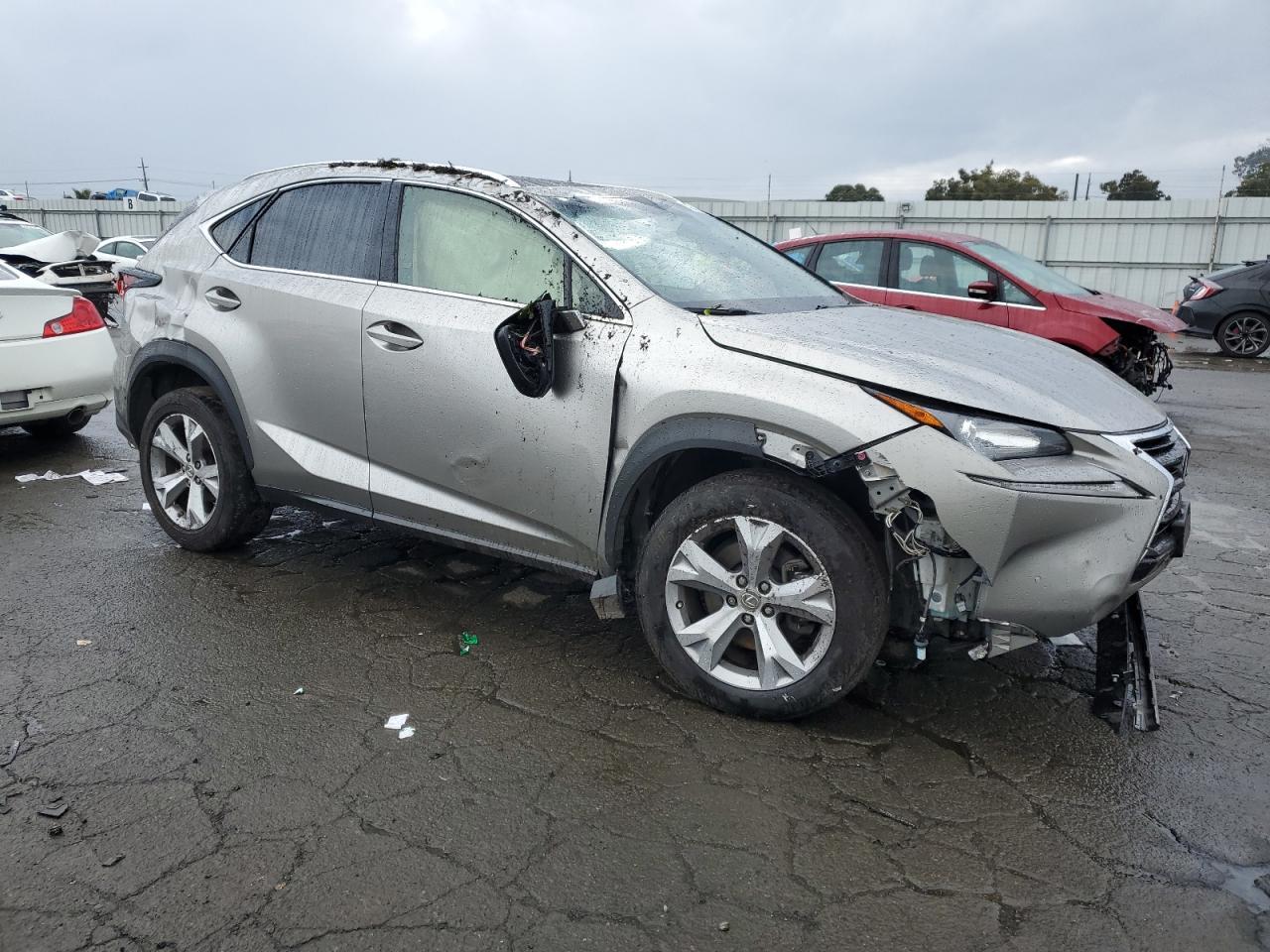 2017 LEXUS NX 200T BA - Фото 4