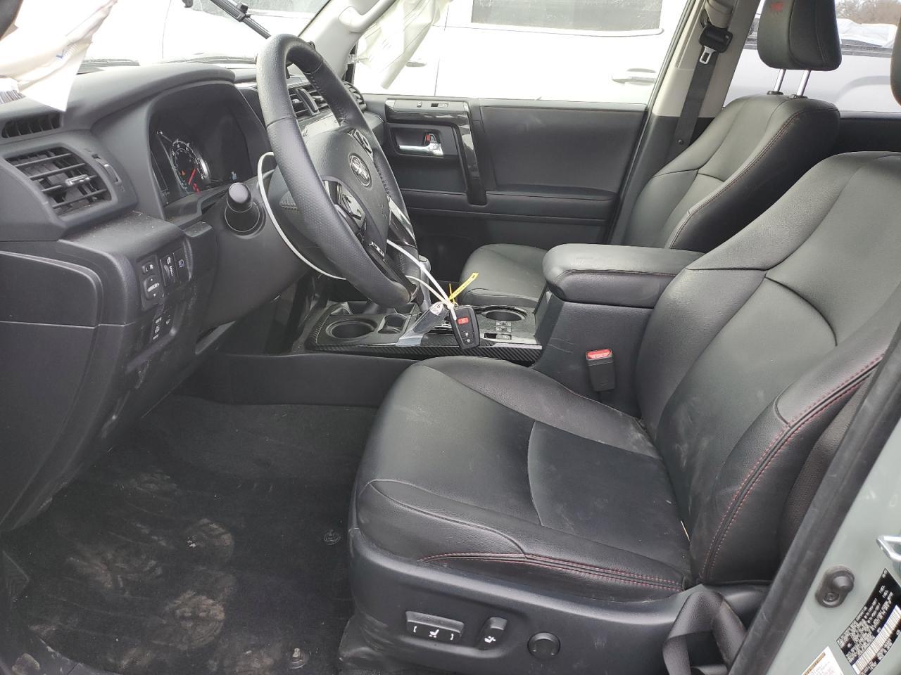 2022 TOYOTA 4RUNNER SR - Фото 7