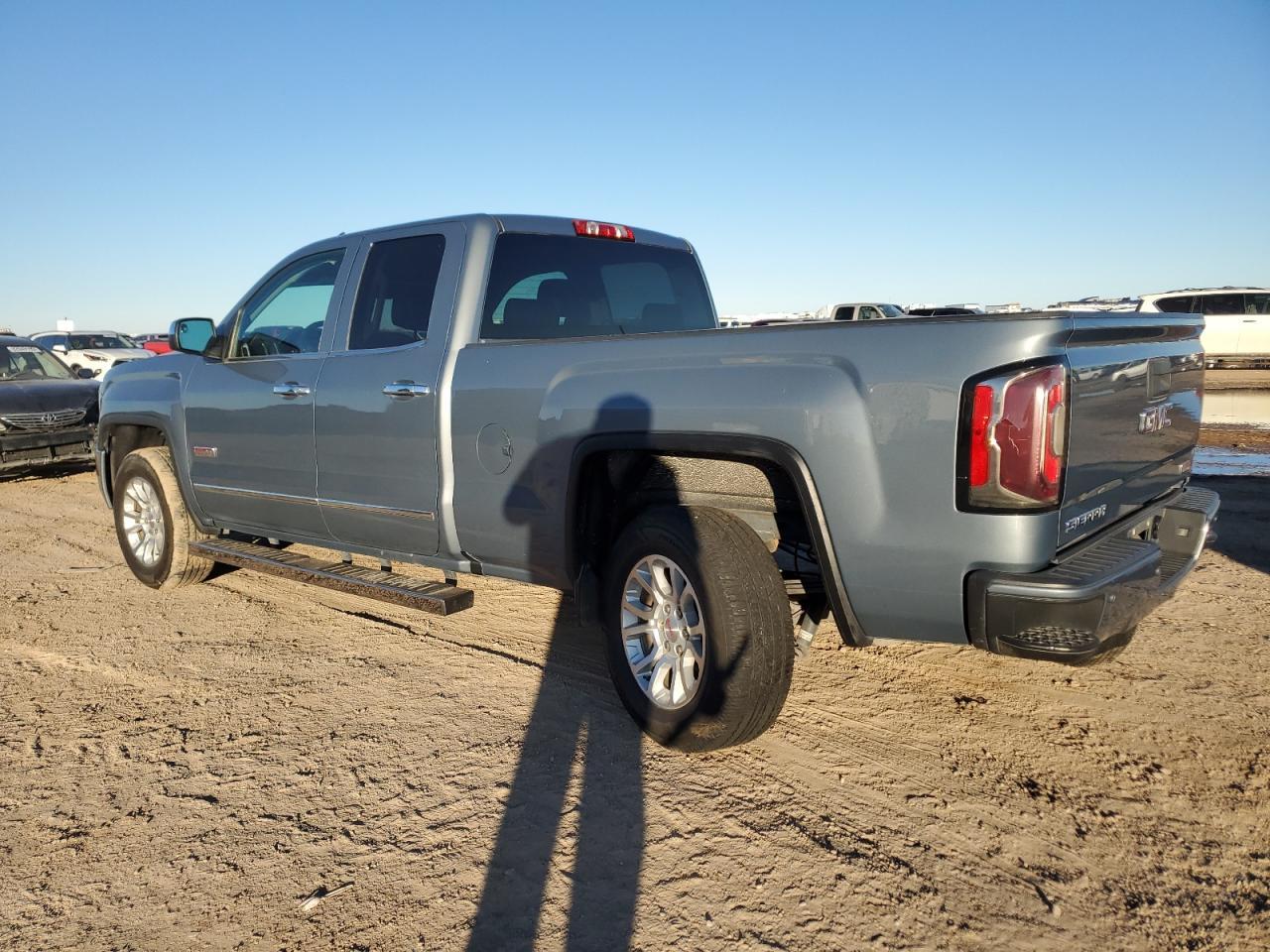 2016 GMC SIERRA K15 - Фото 2