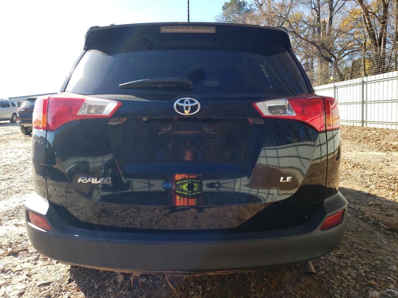 2015 TOYOTA RAV4 LE - Image 6