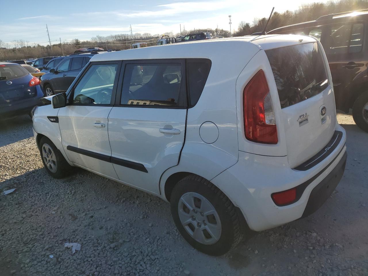 2013 KIA SOUL - Image 2