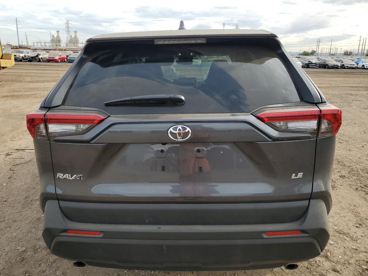 2023 TOYOTA RAV4 LE - Фото 6