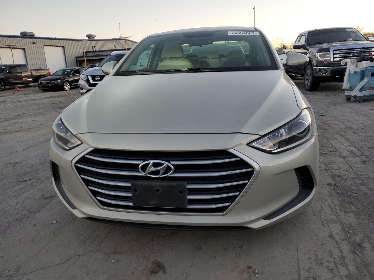 2017 HYUNDAI ELANTRA SE - Фото 5
