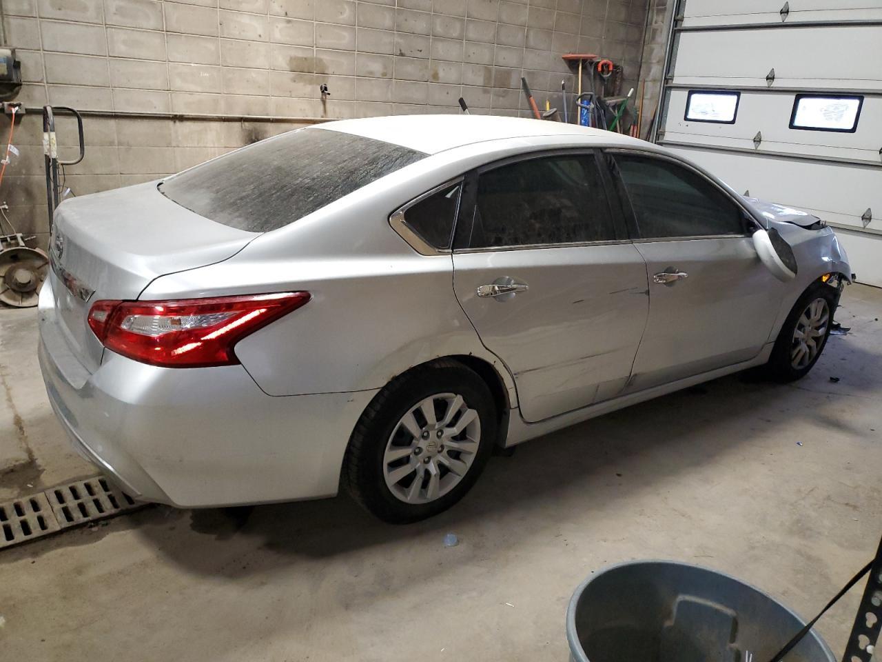 2016 NISSAN ALTIMA 2.5 - Фото 3