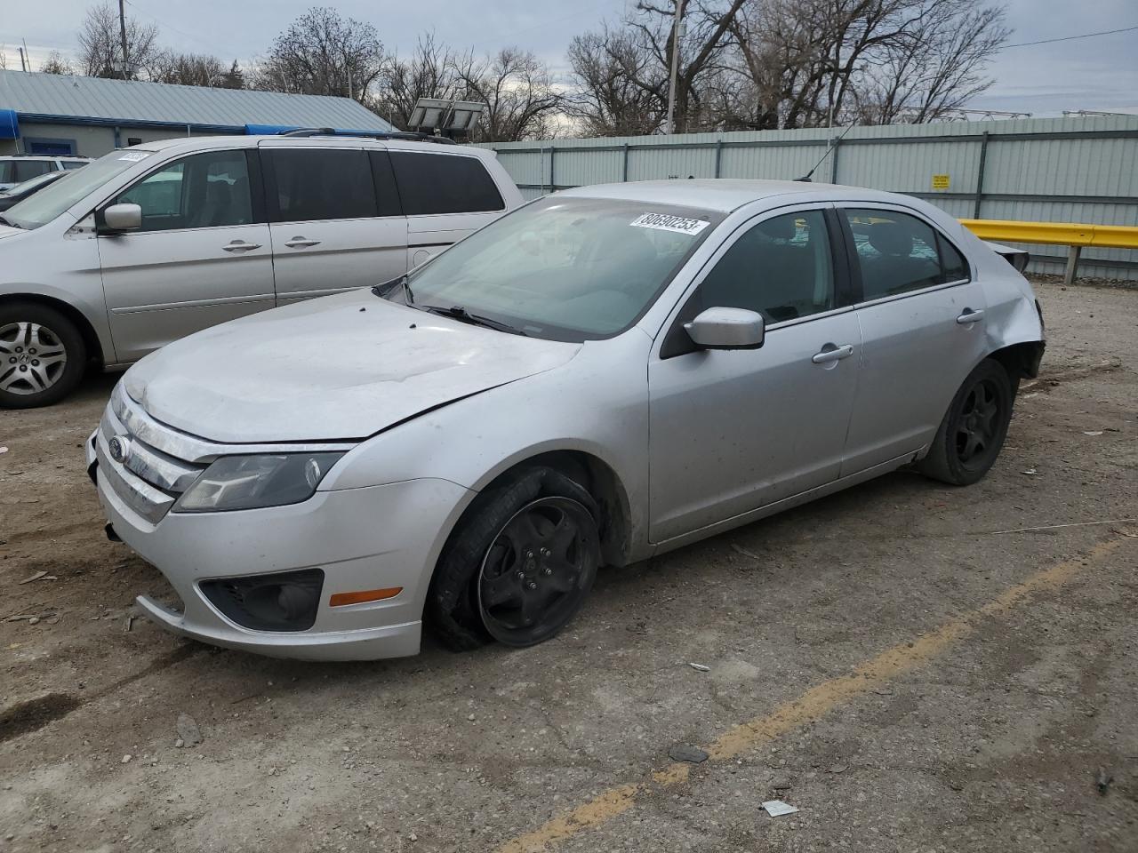 2011 FORD FUSION SE car image