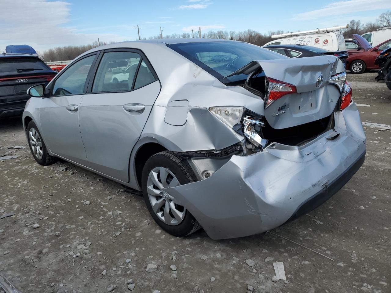 2015 TOYOTA COROLLA L - Image 2