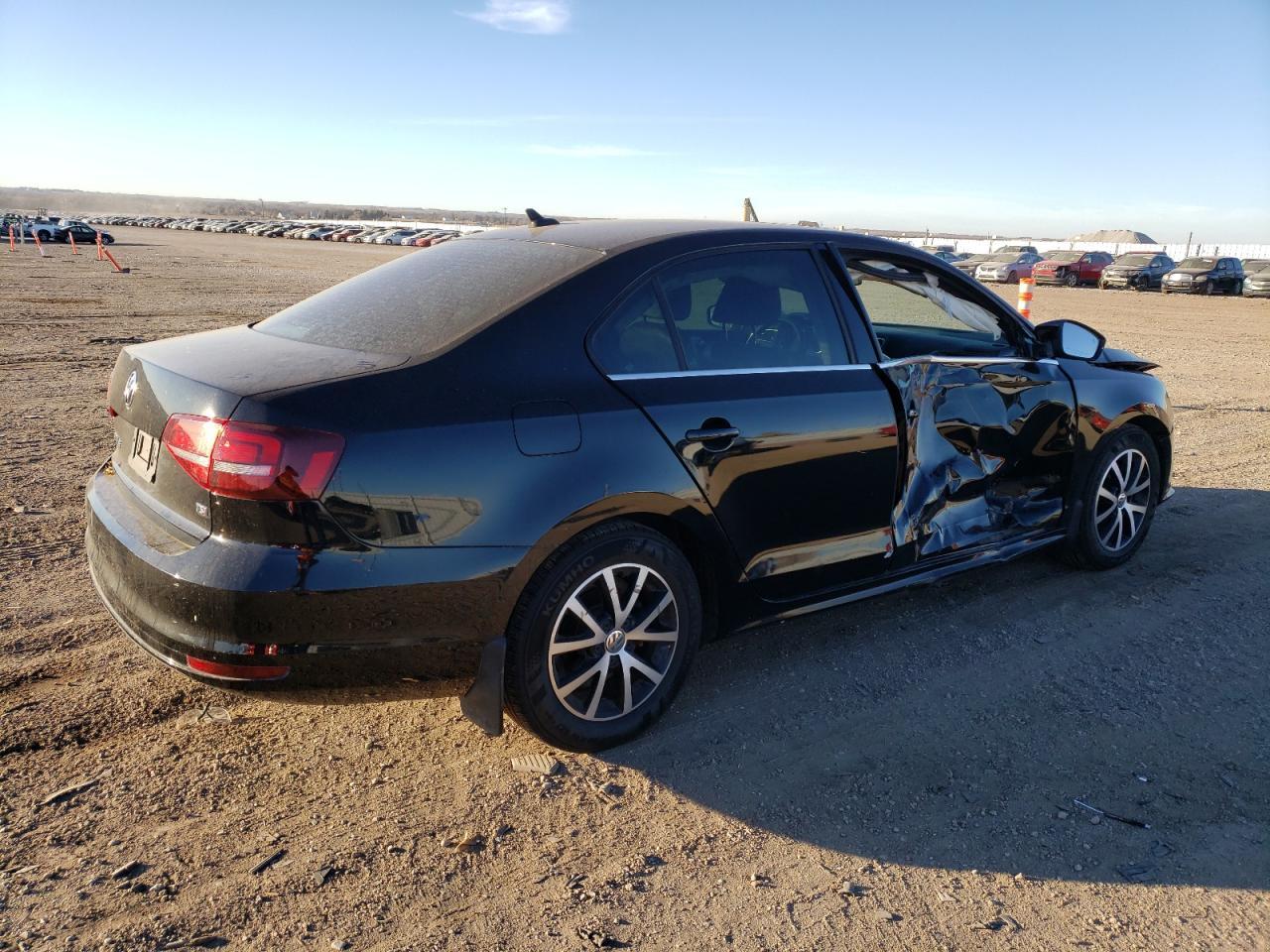 2017 VOLKSWAGEN JETTA SE - Image 3