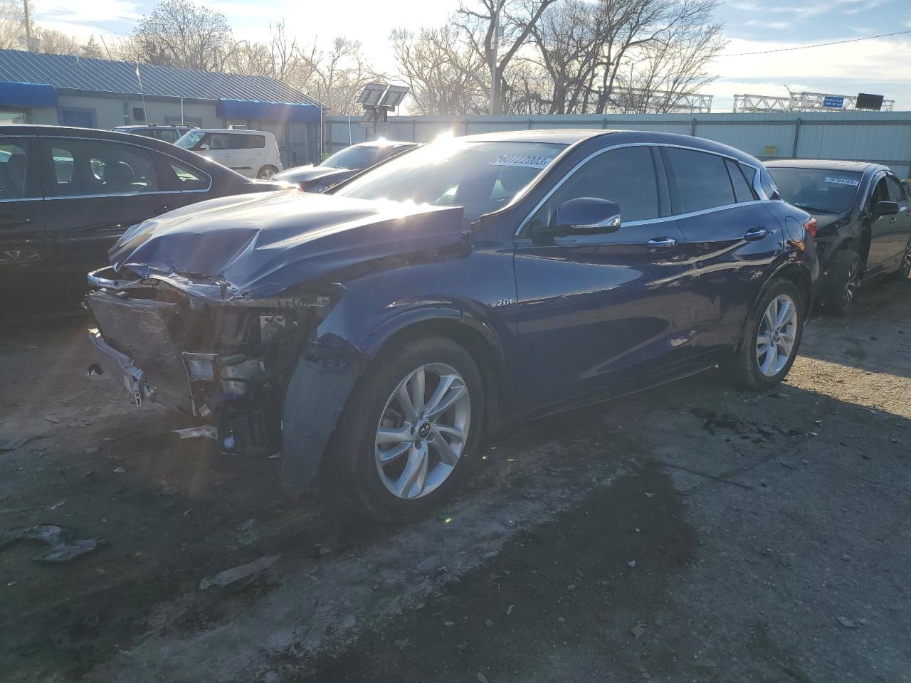 2018 INFINITI QX30 BASE car image