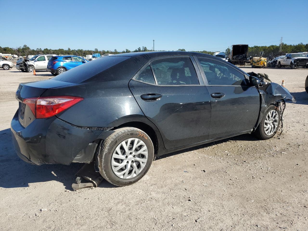 2019 TOYOTA COROLLA L - Image 3