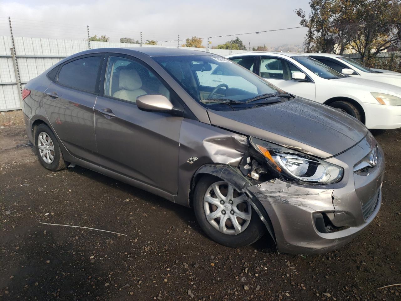2014 HYUNDAI ACCENT GLS - Фото 4