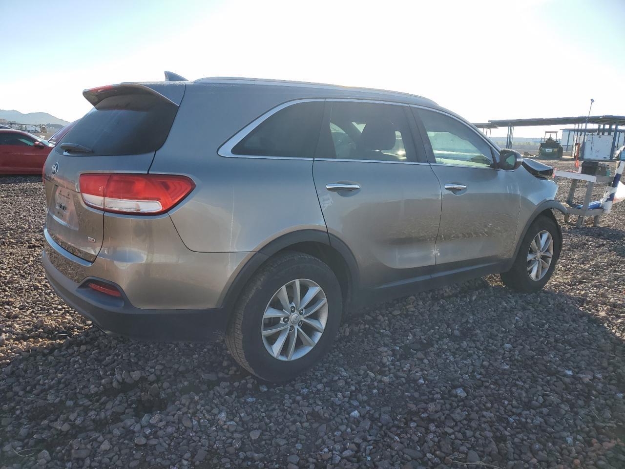 2016 KIA SORENTO LX - Image 3