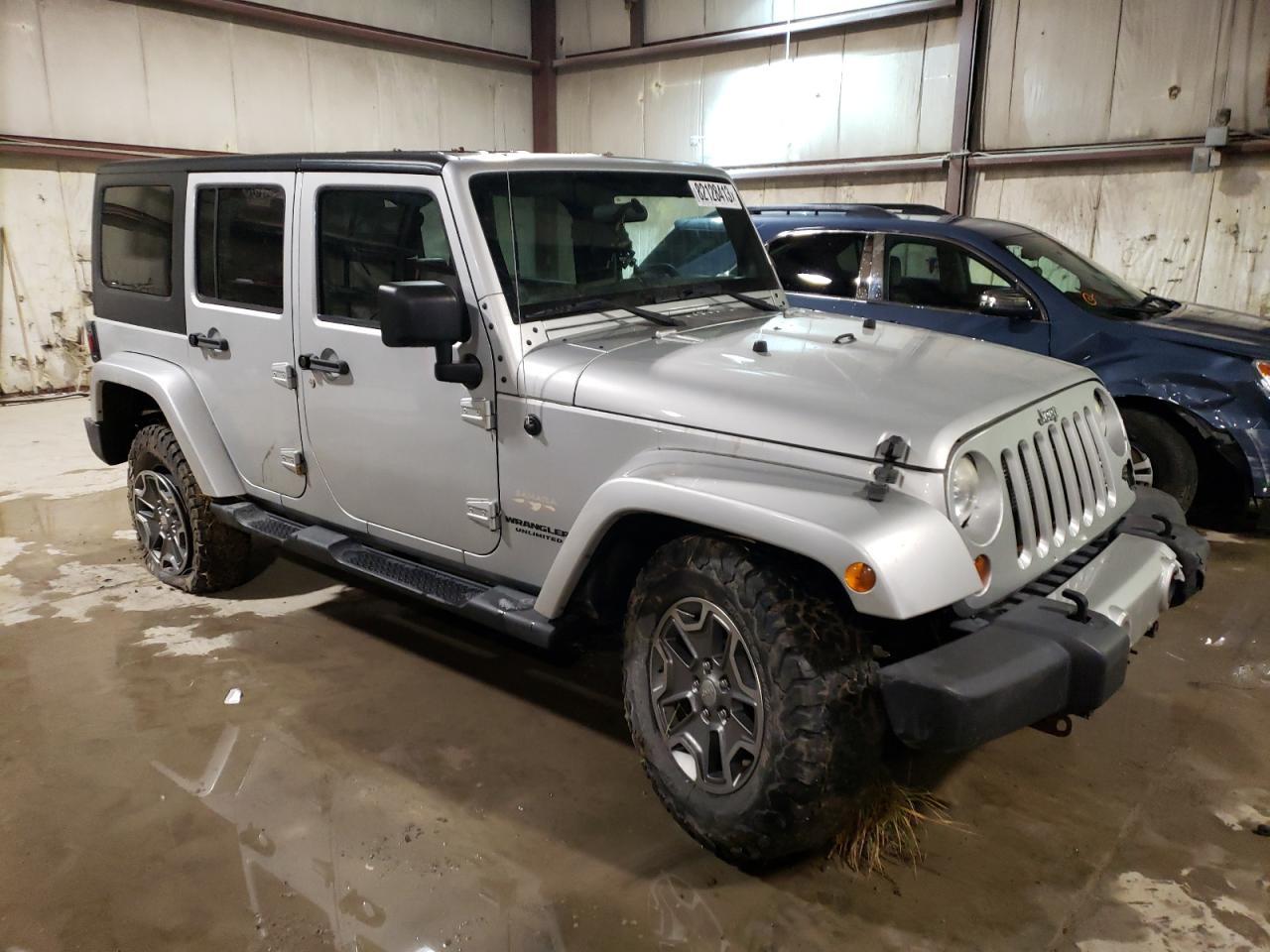 2012 JEEP WRANGLER U - Image 4