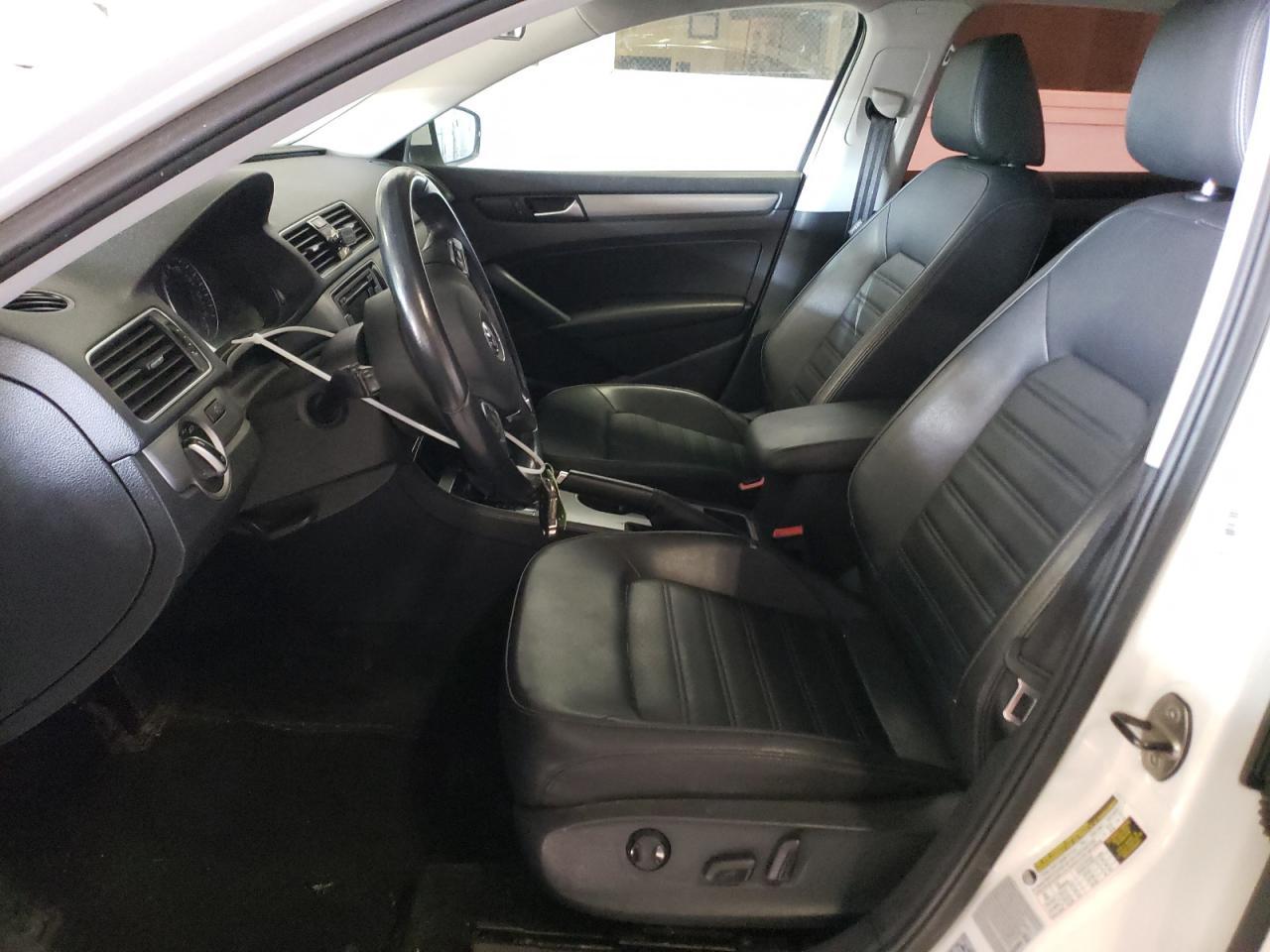 2015 VOLKSWAGEN PASSAT SE - Фото 7