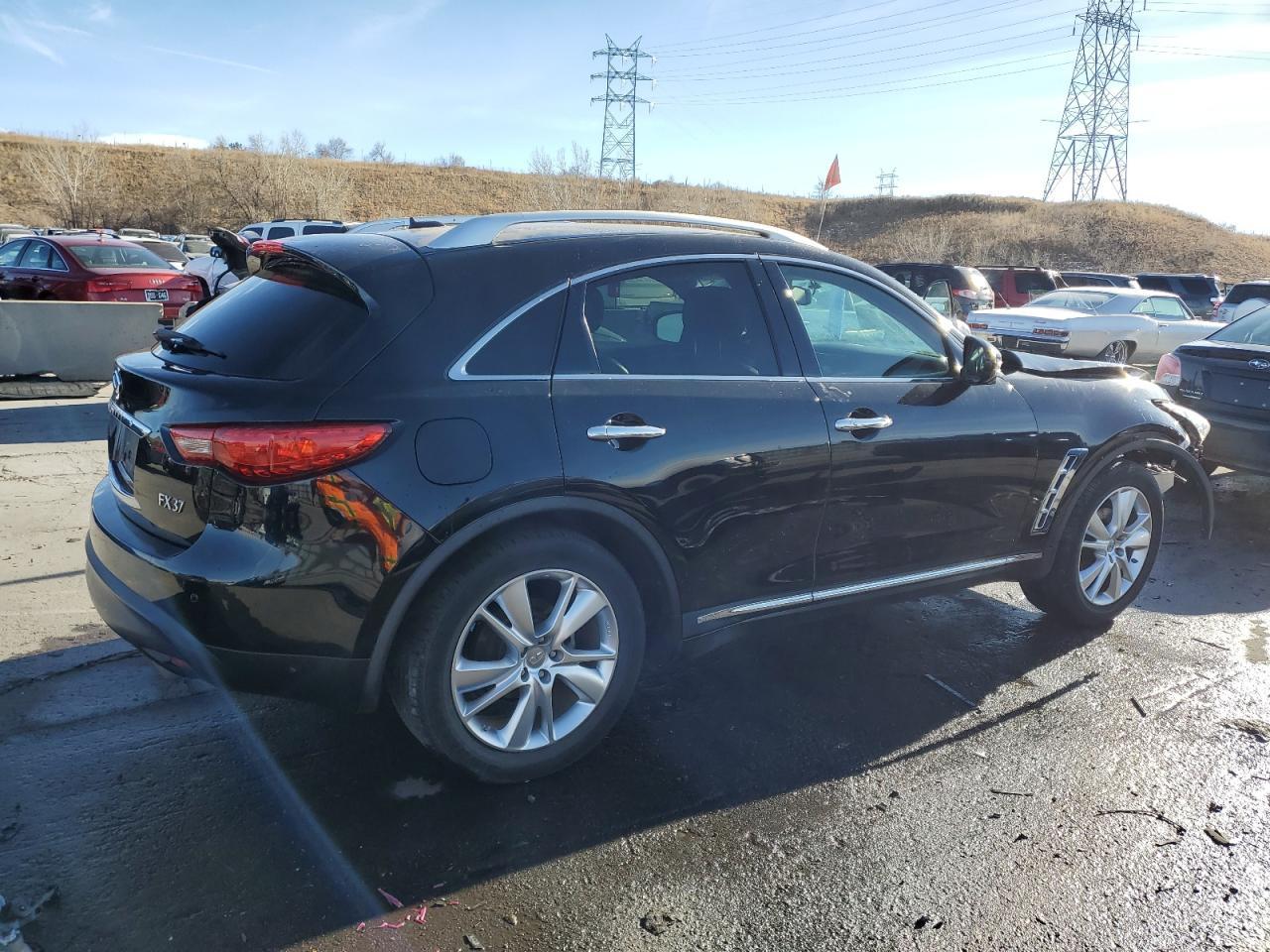 2013 INFINITI FX37 - Image 3