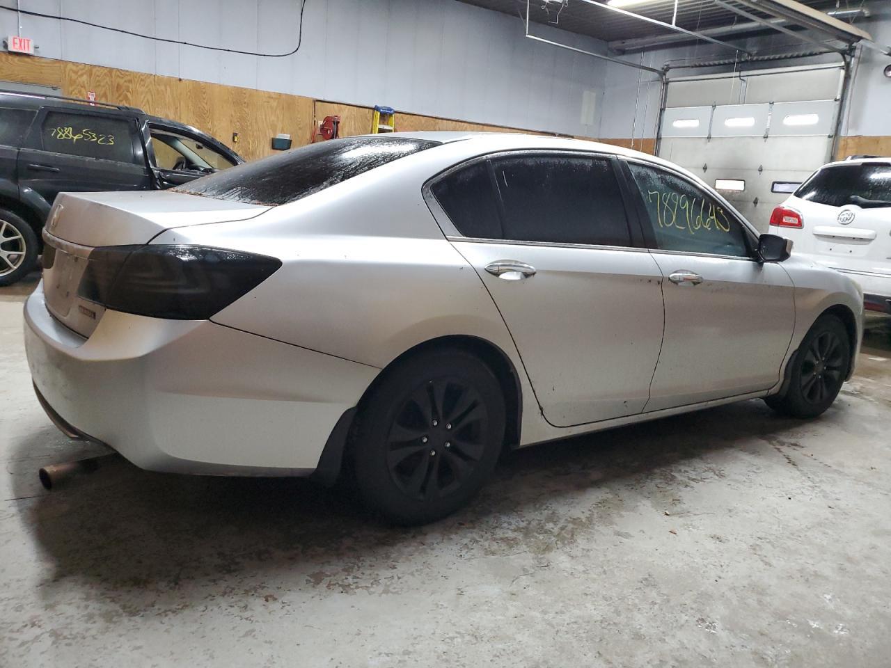 2014 HONDA ACCORD LX - Image 3