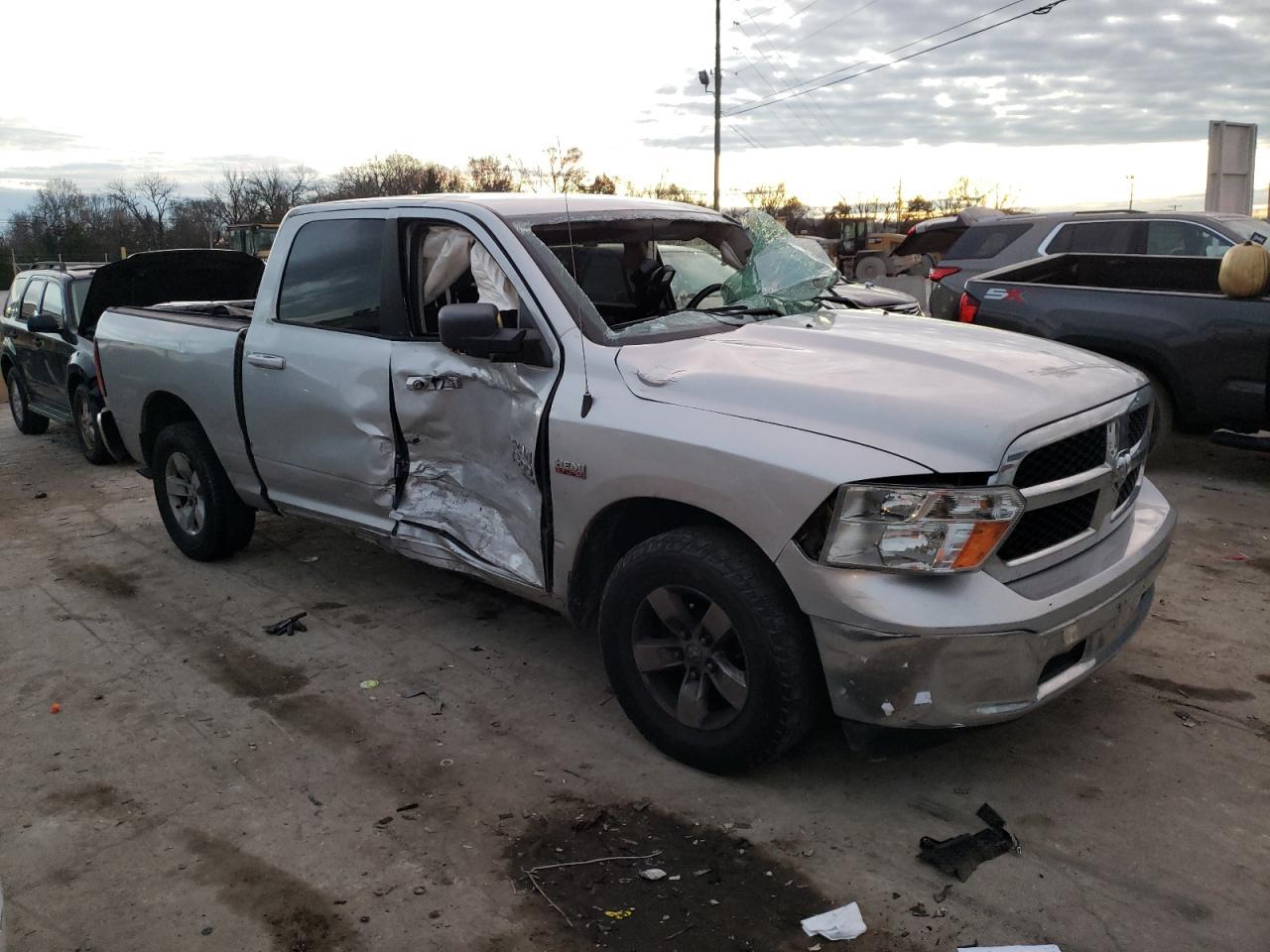 2019 RAM 1500 CLASS - Фото 4