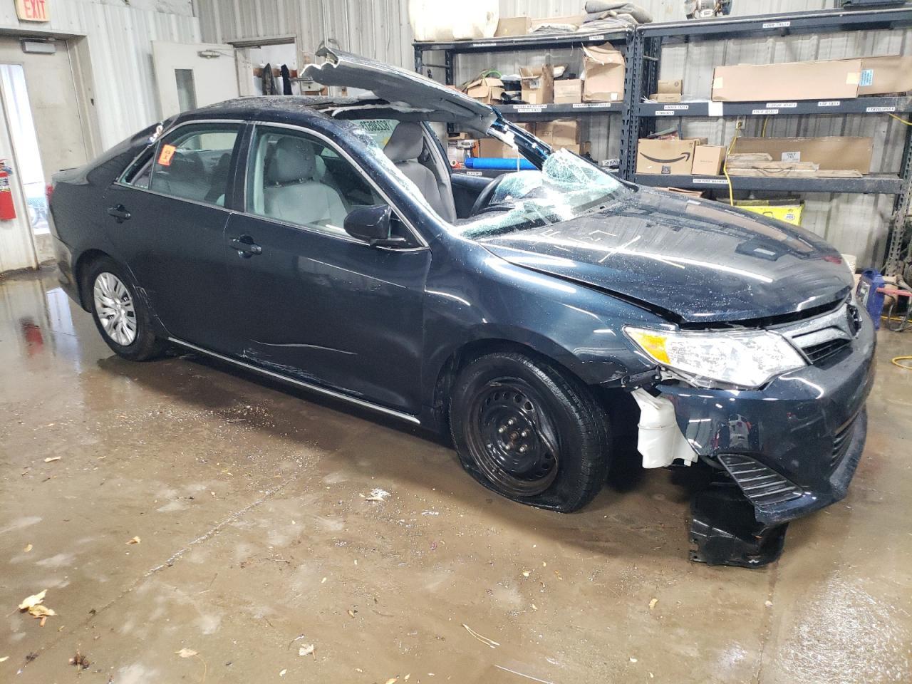 2014 TOYOTA CAMRY L - Фото 4