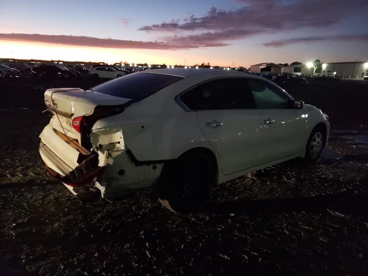 2016 NISSAN ALTIMA 2.5 - Фото 3