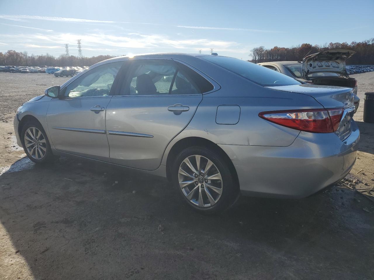 2017 TOYOTA CAMRY LE - Фото 2