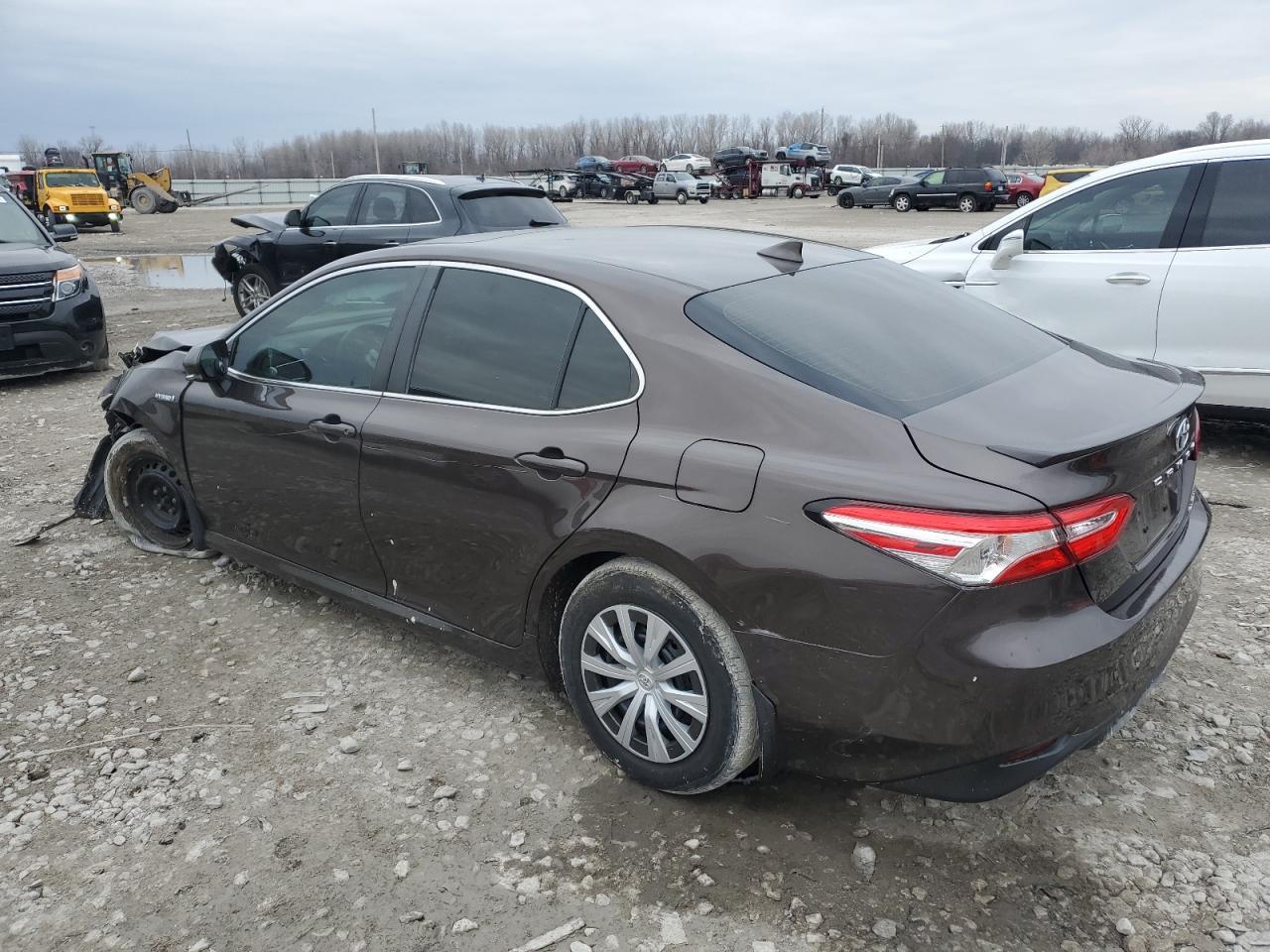 2018 TOYOTA CAMRY LE - Фото 2