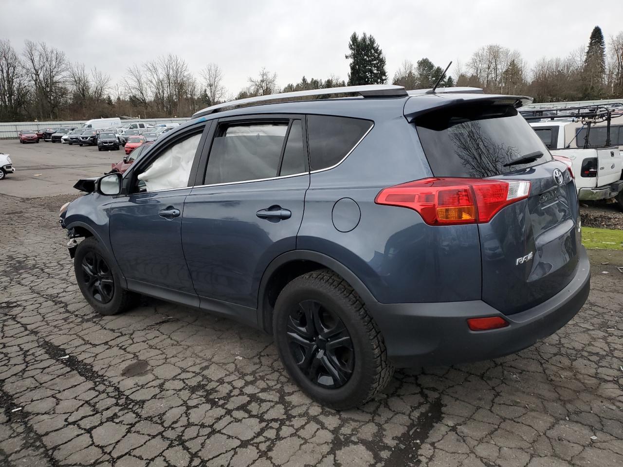 2014 TOYOTA RAV4 LE - Фото 2