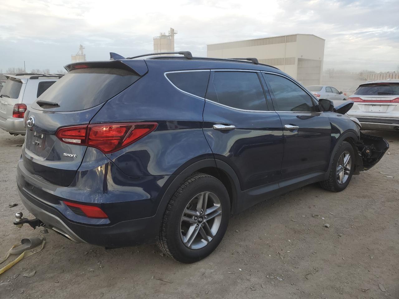 2017 HYUNDAI SANTA FE S - Image 3