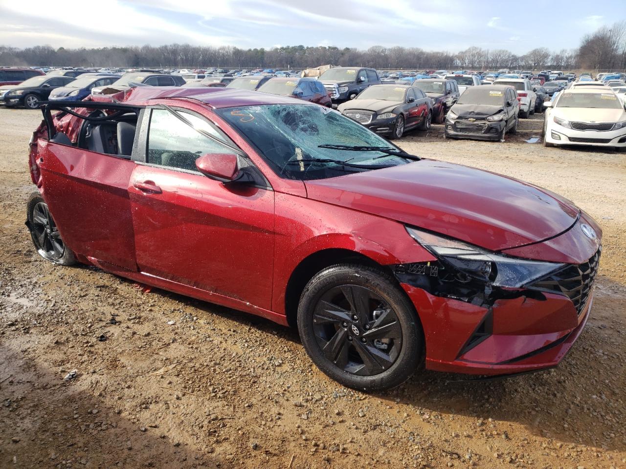 2023 HYUNDAI ELANTRA SE - Image 4