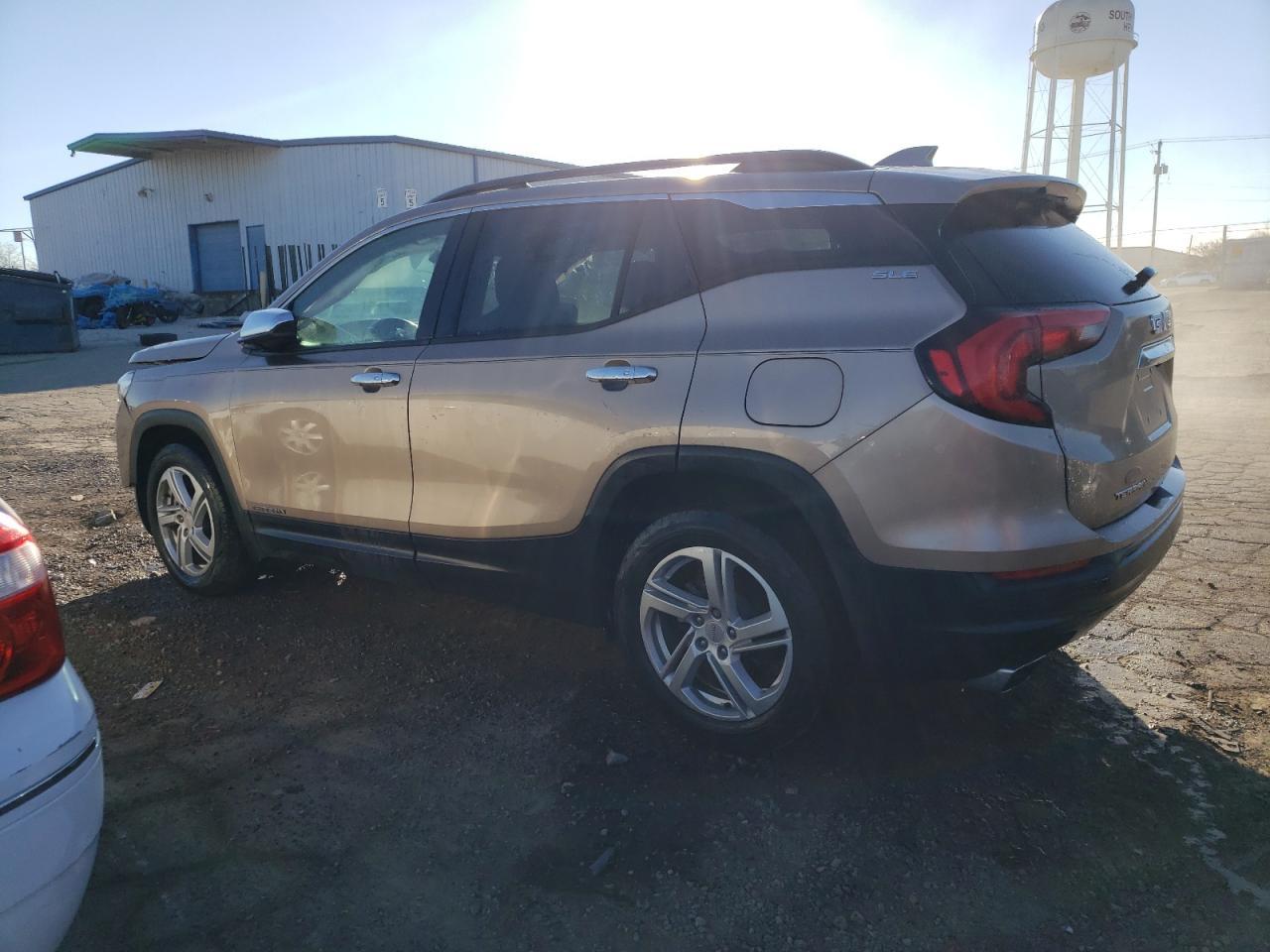 2018 GMC TERRAIN SL - Image 2