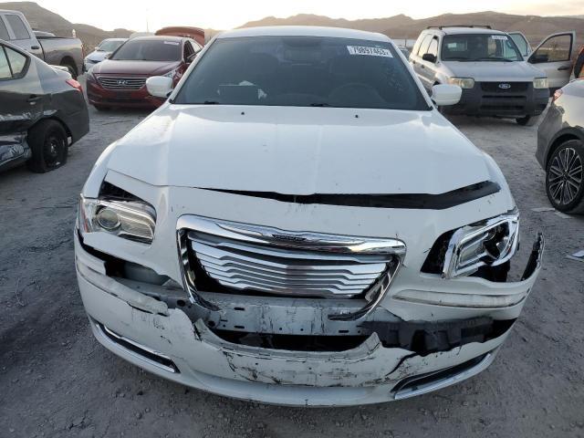 2014 Chrysler 300 - Image 5