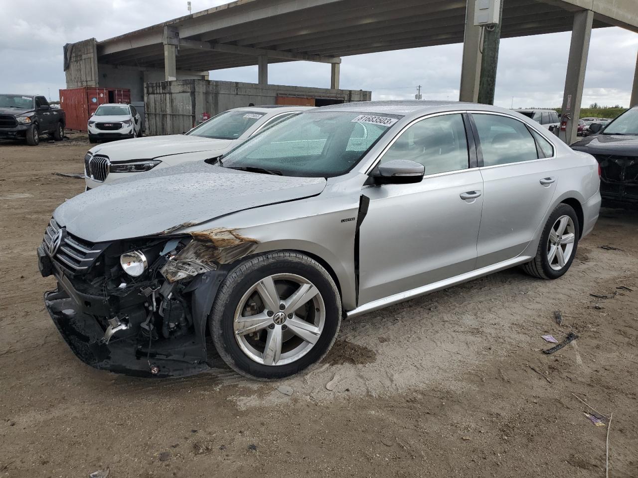 2015 VOLKSWAGEN PASSAT S
