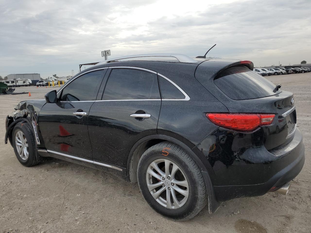 2013 INFINITI FX37 - Image 2