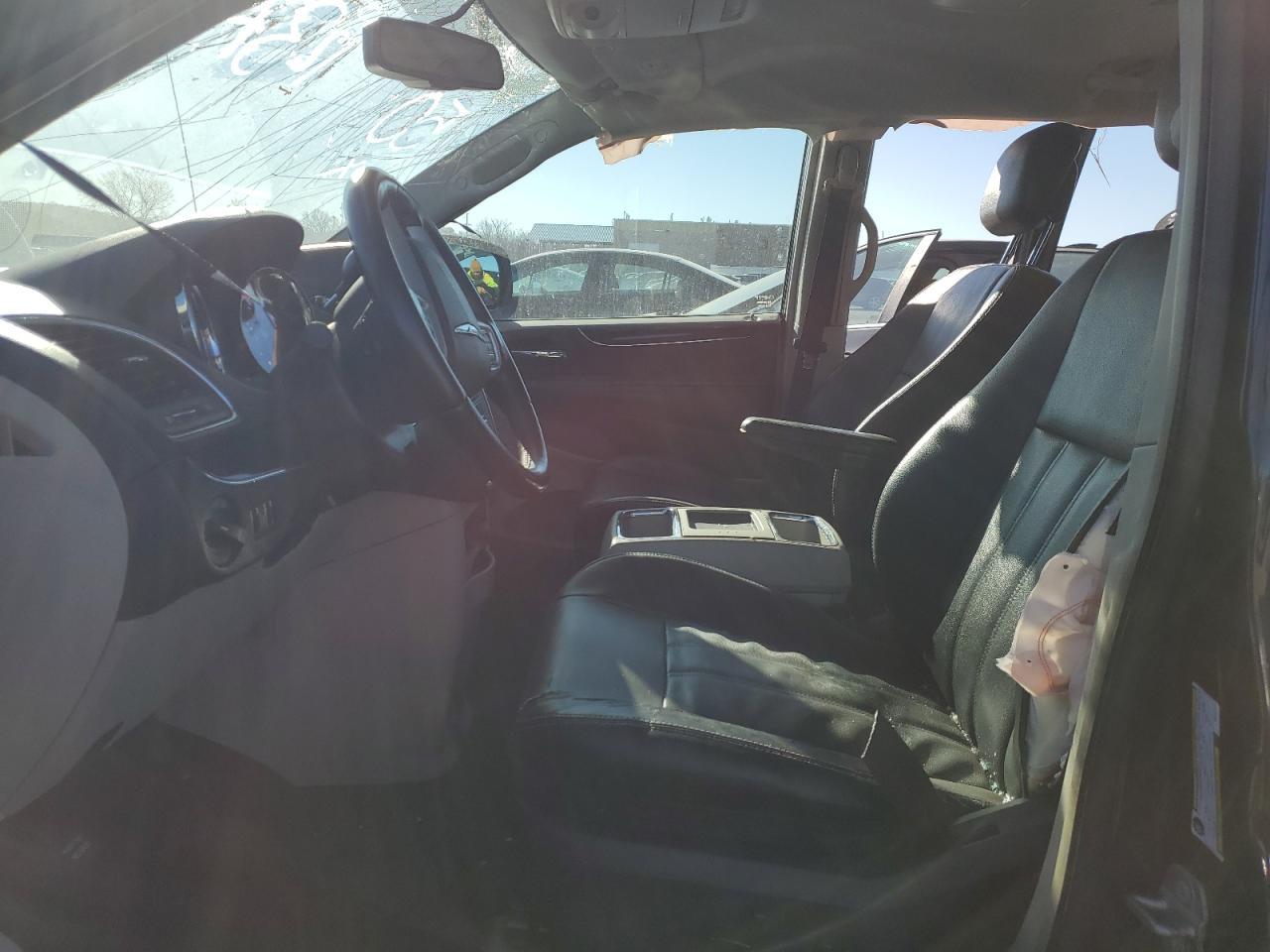 2014 CHRYSLER TOWN & COU - Фото 7