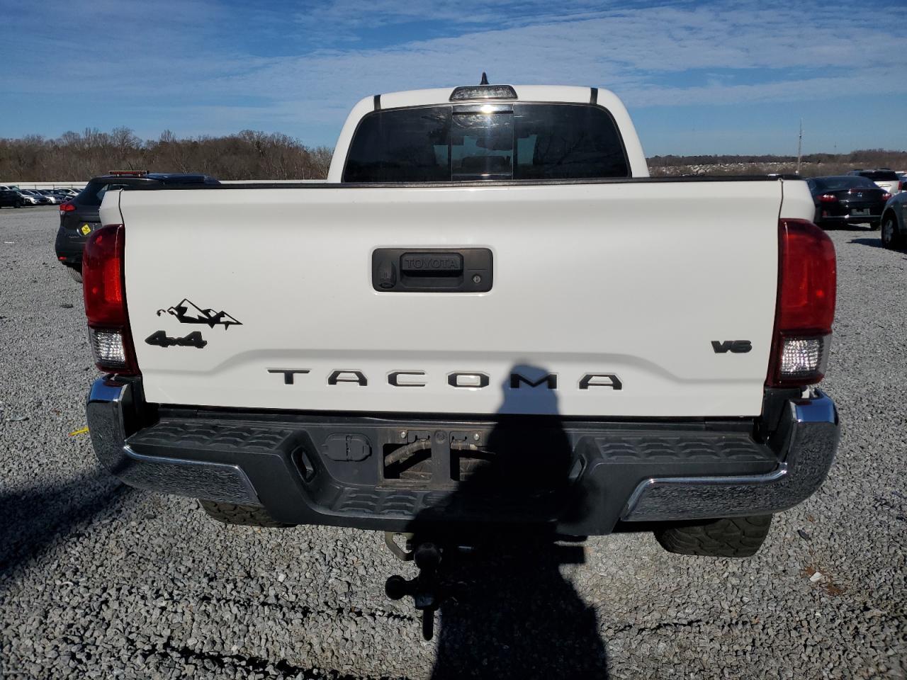 2018 TOYOTA TACOMA DOU - Image 6
