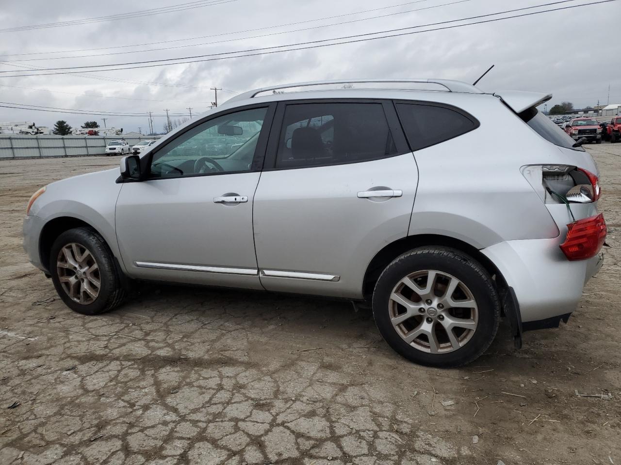 2013 NISSAN ROGUE S - Image 2