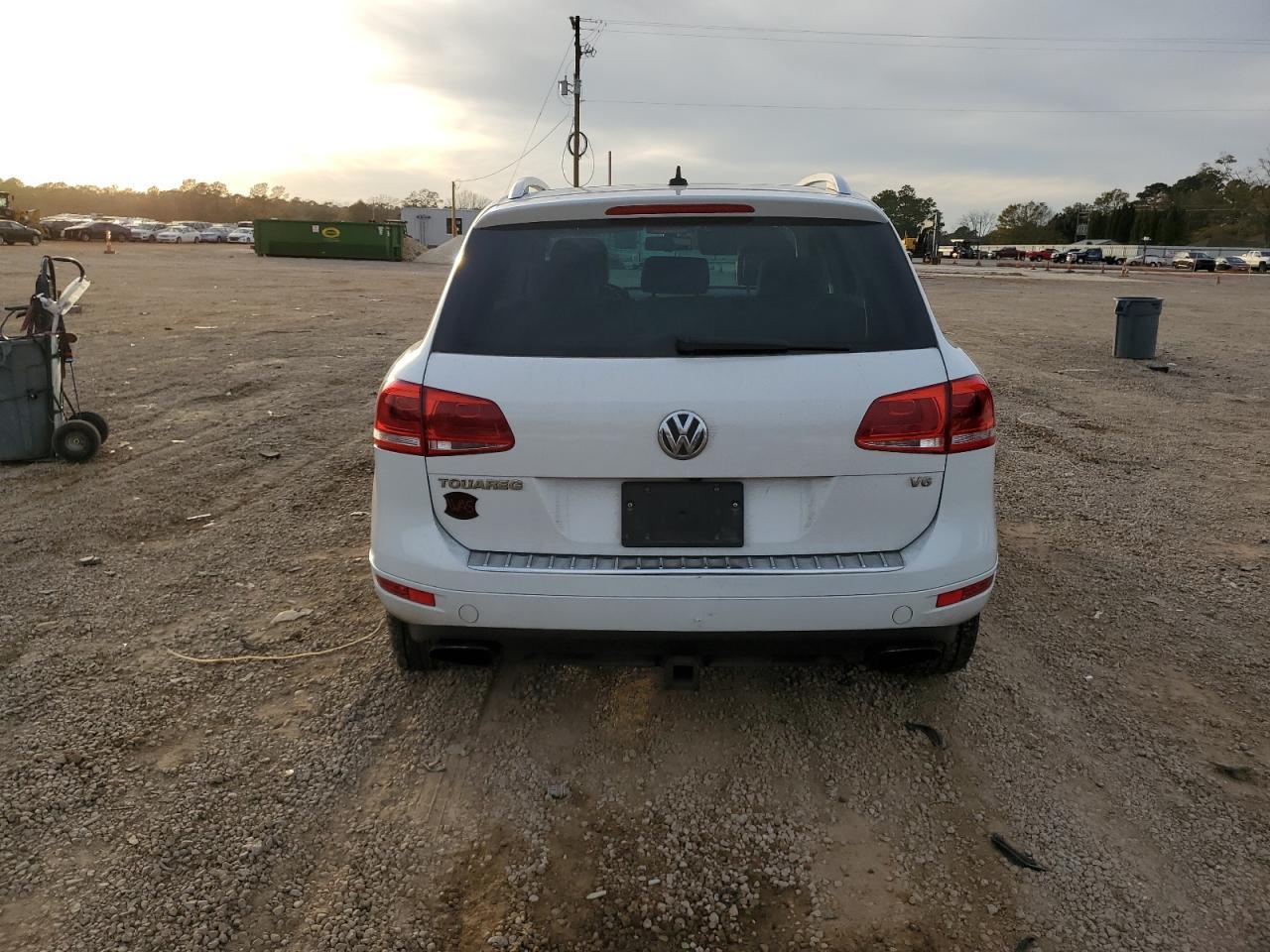 2013 VOLKSWAGEN TOUAREG V6 - Image 6