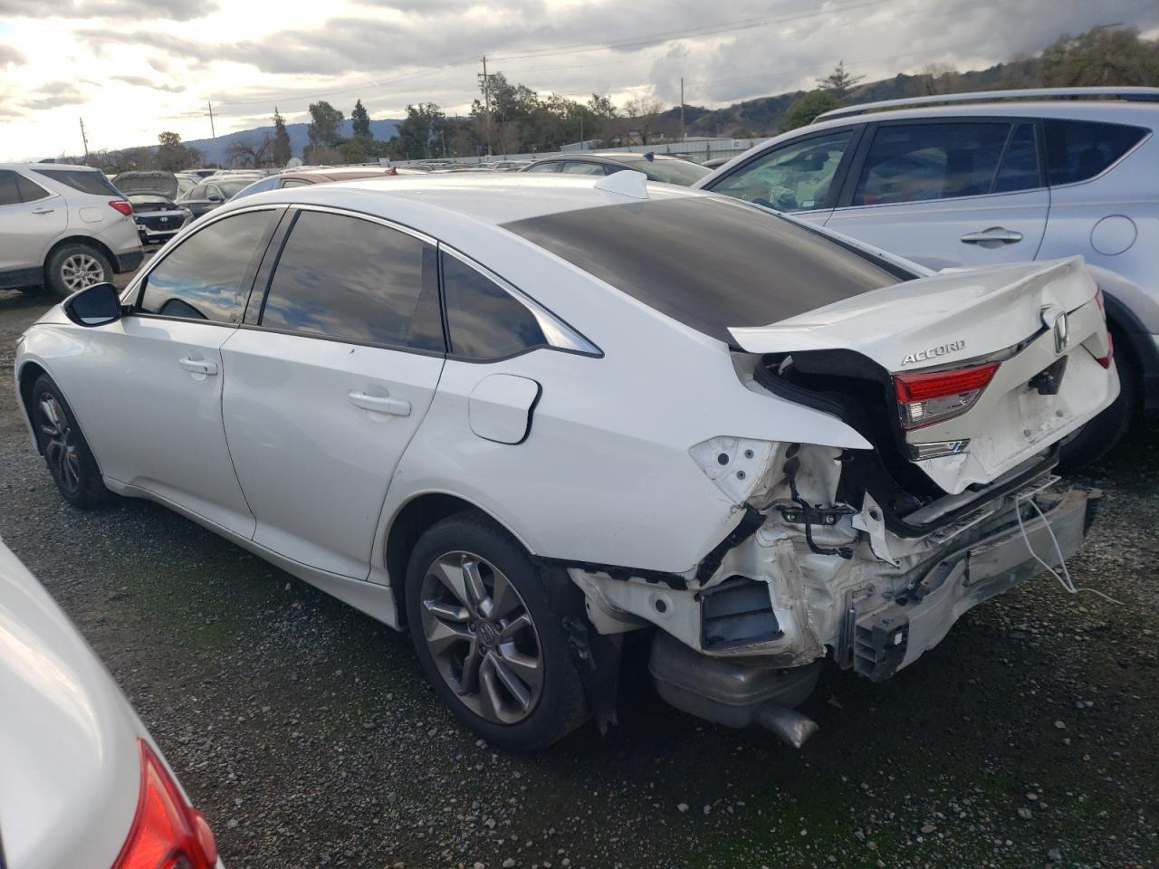 2018 HONDA ACCORD LX - Фото 2