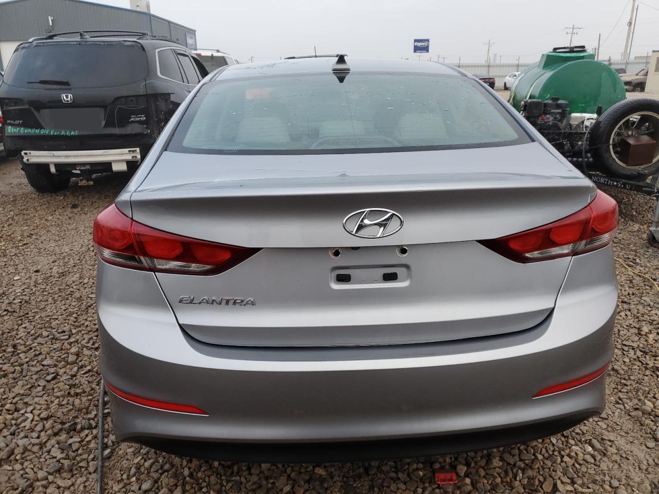 2017 HYUNDAI ELANTRA SE - Image 6