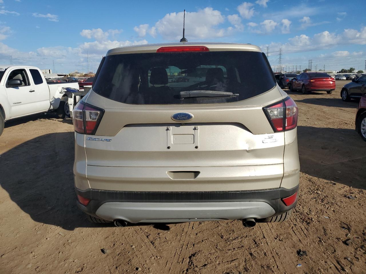 2017 FORD ESCAPE SE - Фото 6