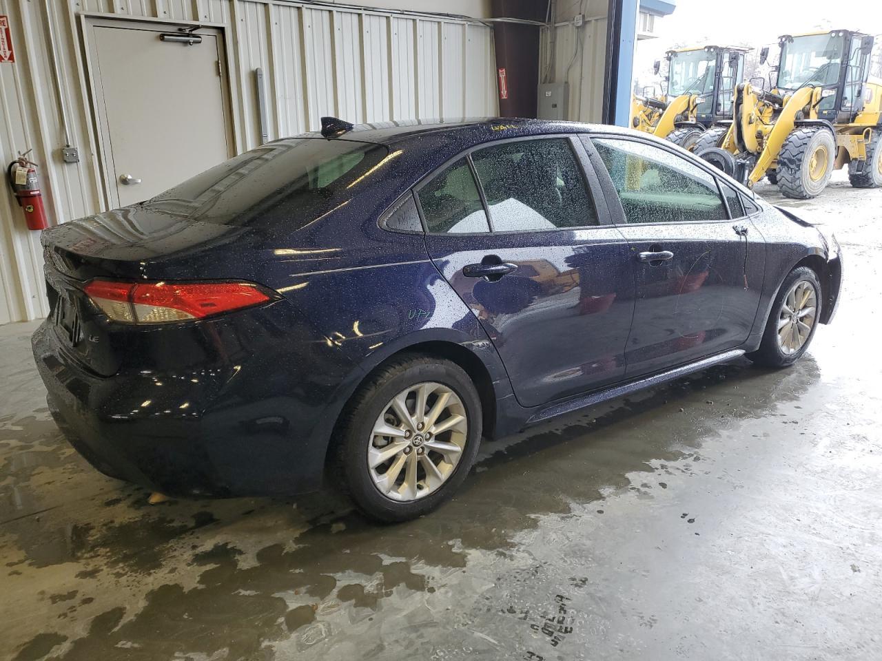 2021 TOYOTA COROLLA LE - Фото 3