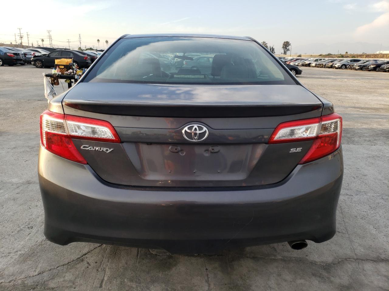 2014 TOYOTA CAMRY L - Фото 6