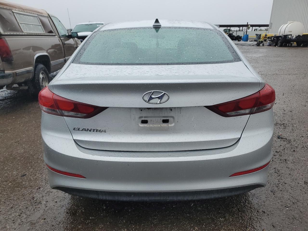 2017 HYUNDAI ELANTRA SE - Image 6