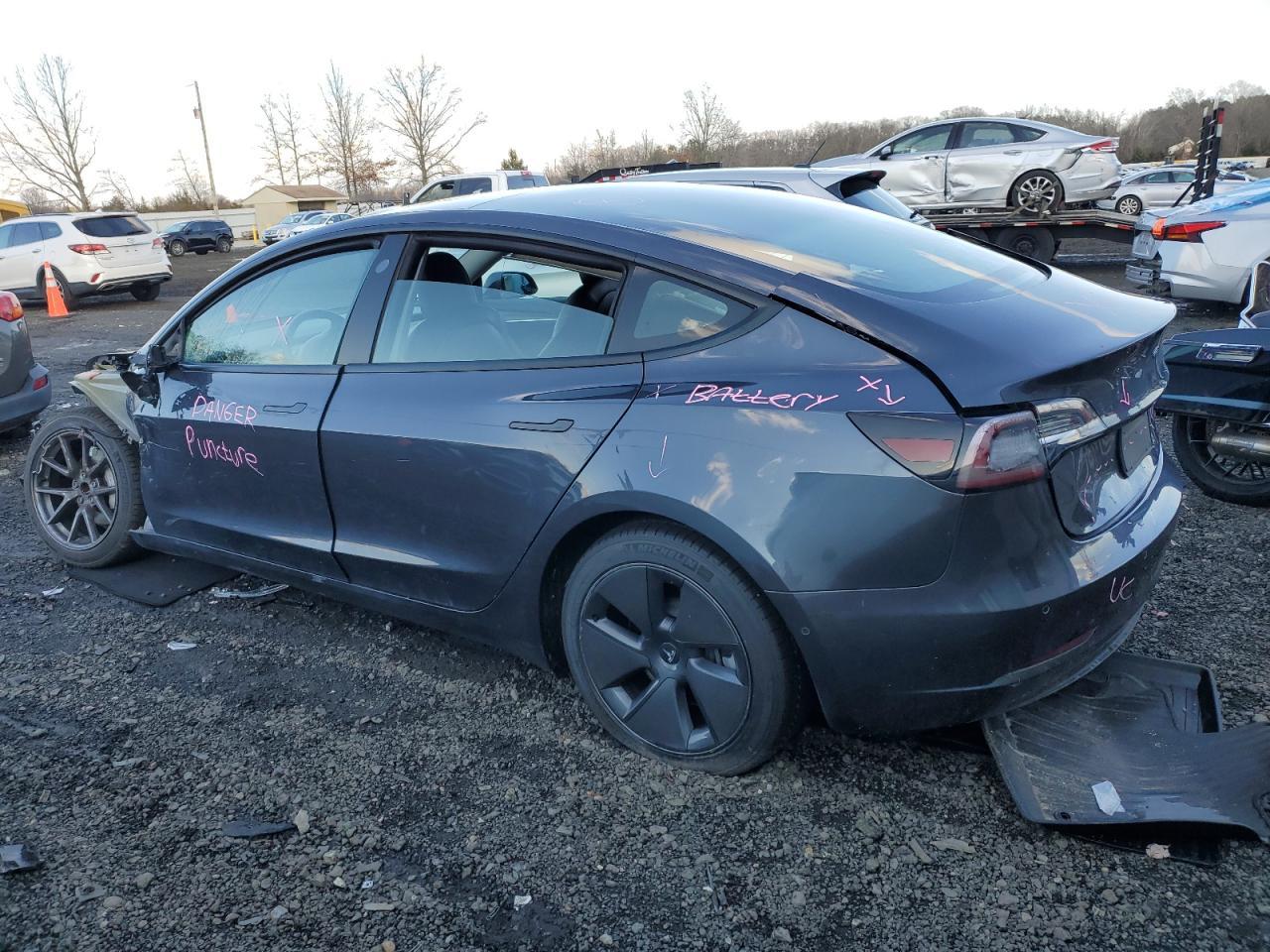 2021 TESLA MODEL 3 - Фото 2