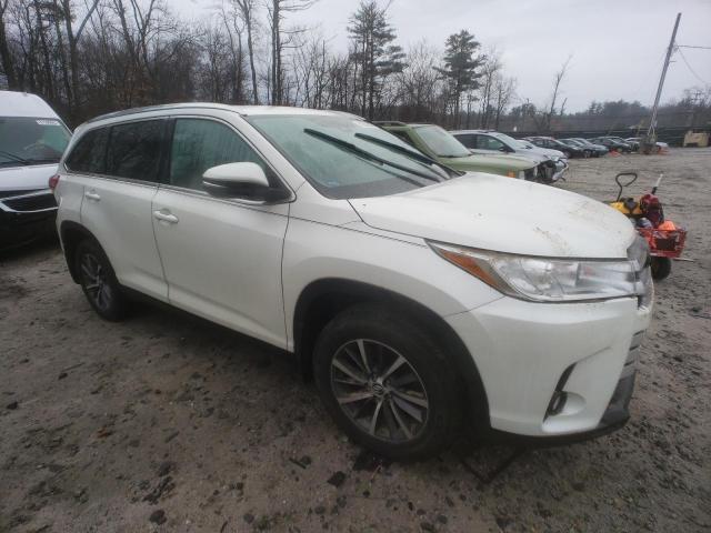 2019 Toyota Highlander Se - Фото 4